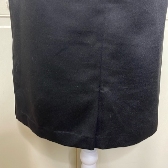 VINEYARD COLLECTION Women’s Black Ruched Side Ruffle Detail Formal Dress Size 8 - Picture 9 of 9